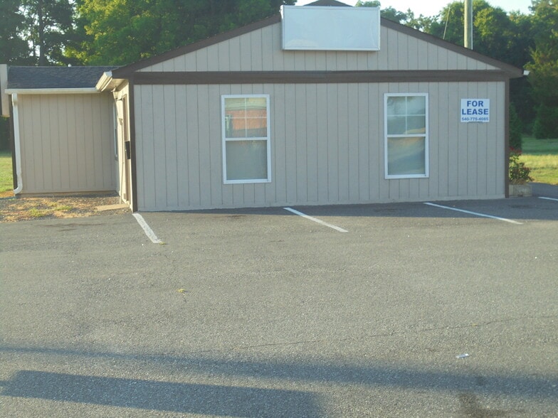 More Photos Of 25656 A A P Hill Blvd, Port Royal Storefront For Lease