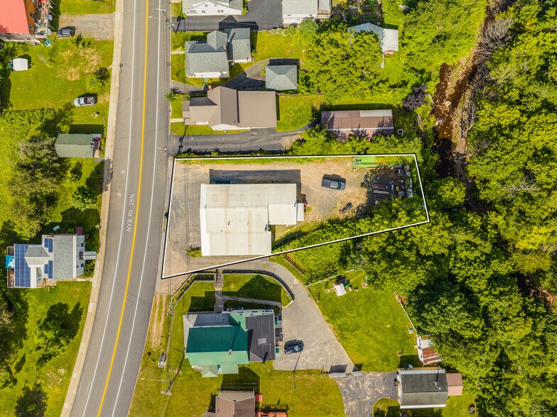 More Photos Of 8572 Newcomb rd, Long Lake Flex For Sale