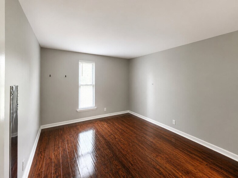 More Photos Of 555 N DuPont Ave, Madison Apartments For Sale