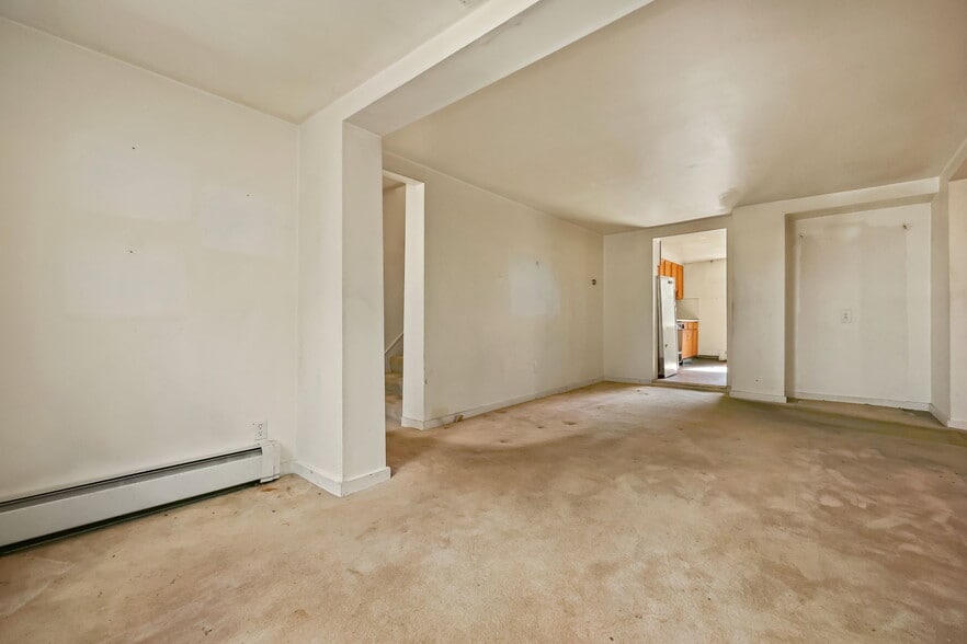 More Photos Of 15 Henry St, Greenwich Multifamily For Sale