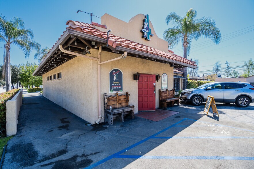 More Photos Of 200-222 E Foothill Blvd, Arcadia Storefront Retail Office For Sale