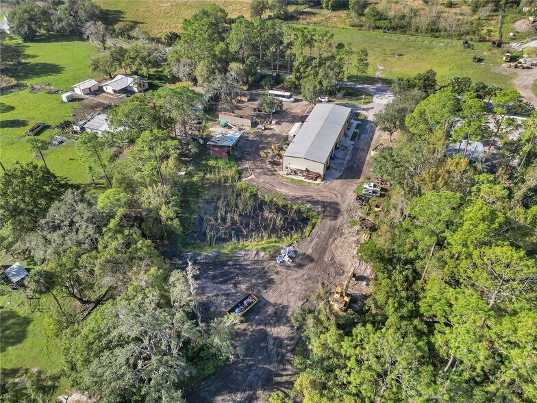 More Photos Of 875 Lakeview Dr, Deland Warehouse For Sale