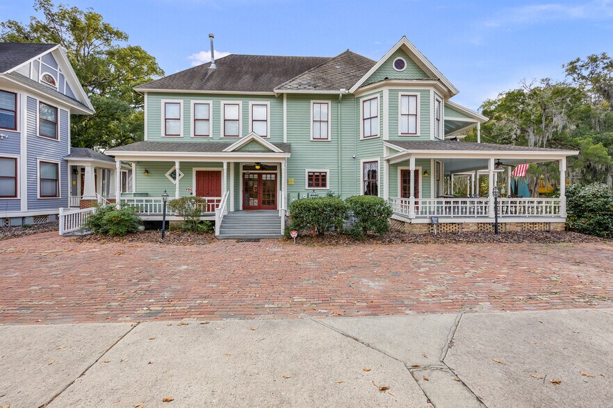 More Photos Of 205 SE 7th St, Gainesville Hotel For Sale