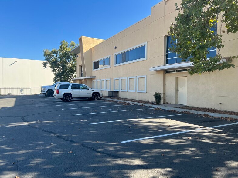 More Photos Of 4240 Hallmark Pky, San Bernardino Medical For Sale