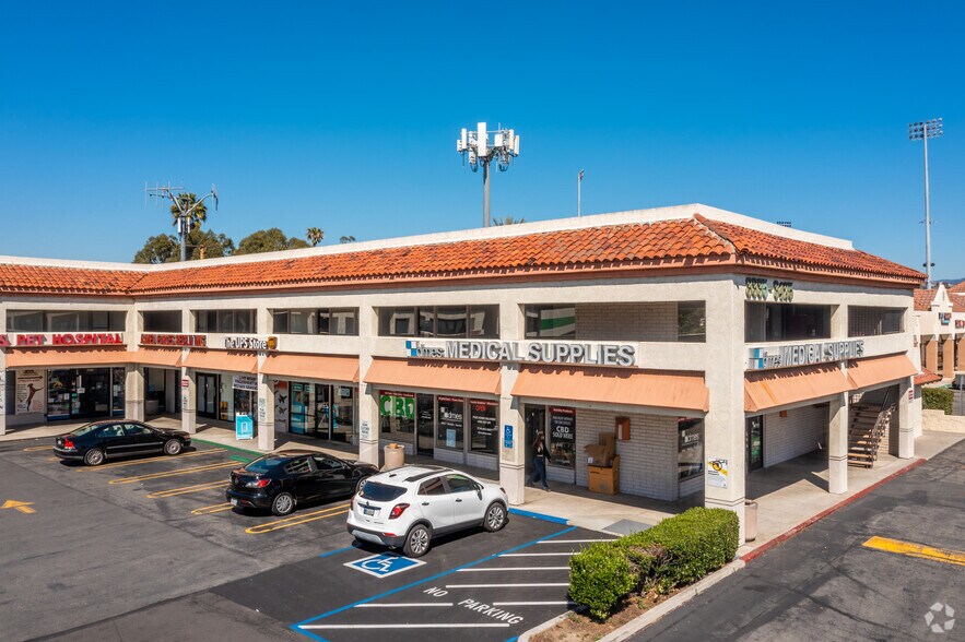 More Photos Of 3501-3425 E Chapman Ave, Orange Unknown For Lease