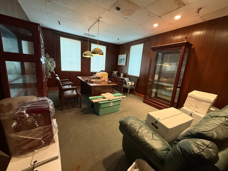 More Photos Of 8665 Station St, Mentor Warehouse For Sale