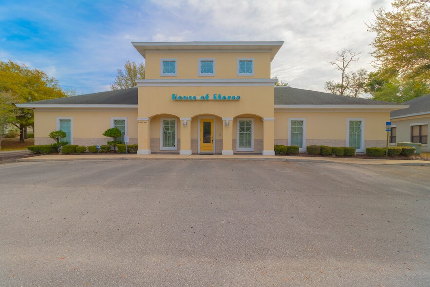 More Photos Of 8780 Perimeter Park Ct, Jacksonville Storefront Retail Office For Lease