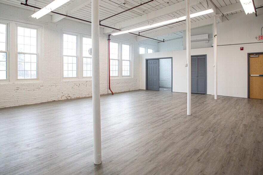 More Photos Of 145 Globe St, Fall River Office For Sale