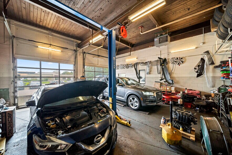 More Photos Of 5250 E Main St, Columbus Auto Dealership For Sale