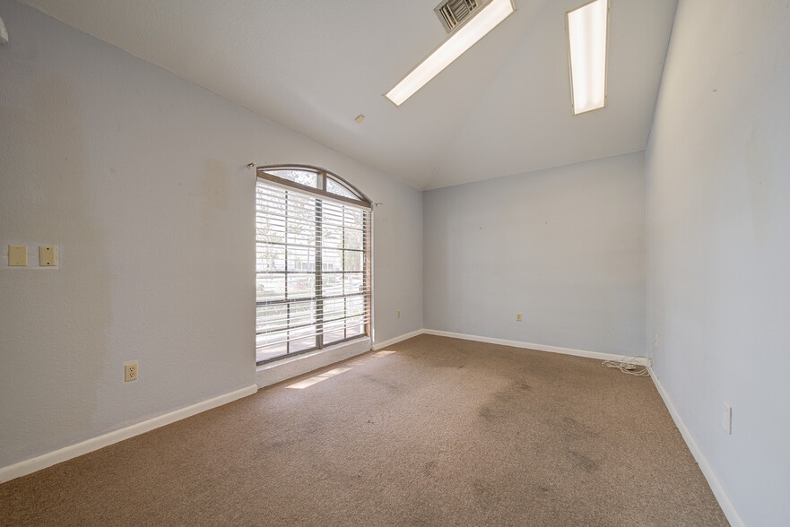 More Photos Of 9245 SW 158th Ln, Miami Office For Lease