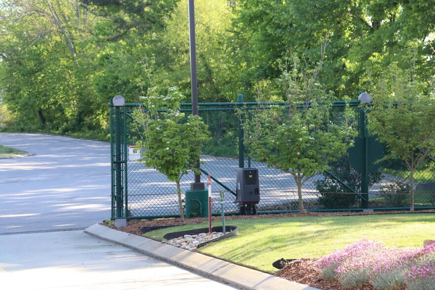 More Photos Of 7235 Bonnyshire Dr, Chattanooga Industrial For Sale