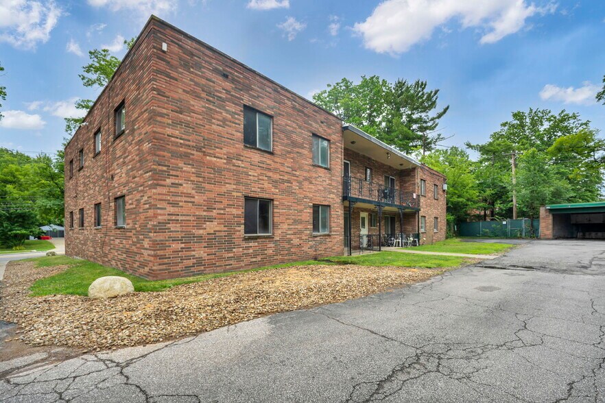 More Photos Of 818-850 S Green Rd, South Euclid Apartments For Sale