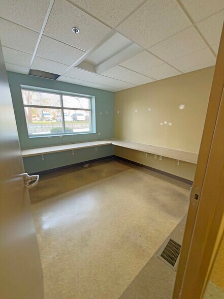 More Photos Of 209 N Maysville St, Mount Sterling Medical For Lease