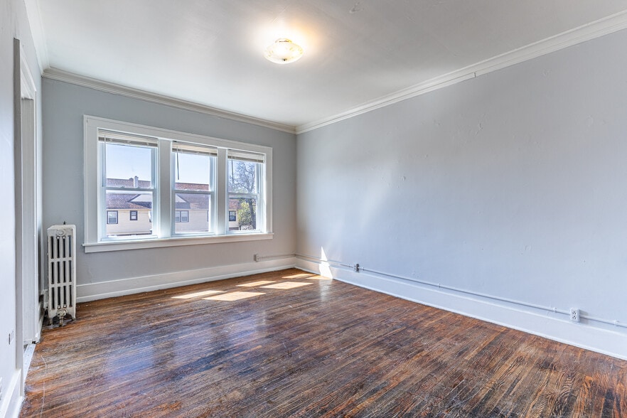 More Photos Of 312 Lake Ave, Rochester Apartments For Sale