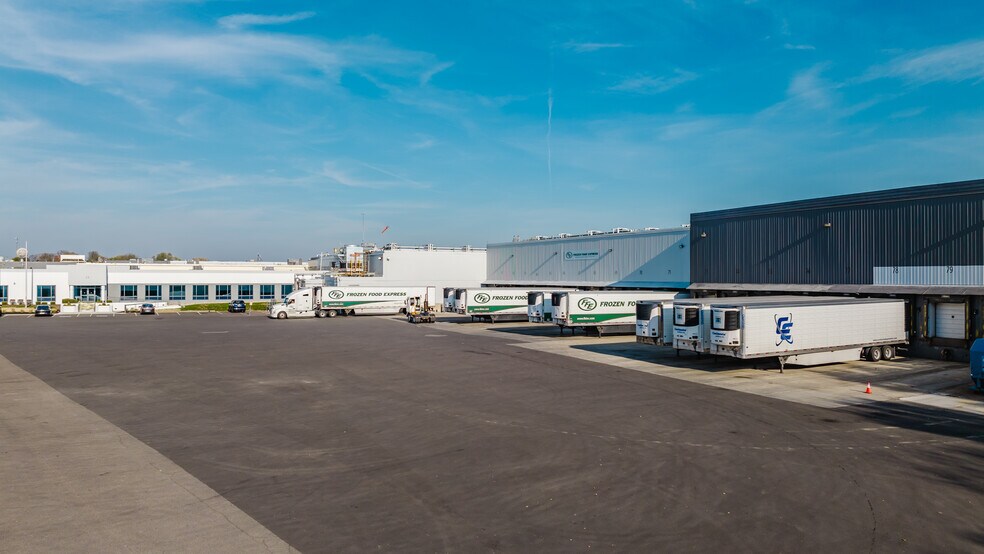 More Photos Of 1003 Bellbrook Ave, Xenia Warehouse For Lease