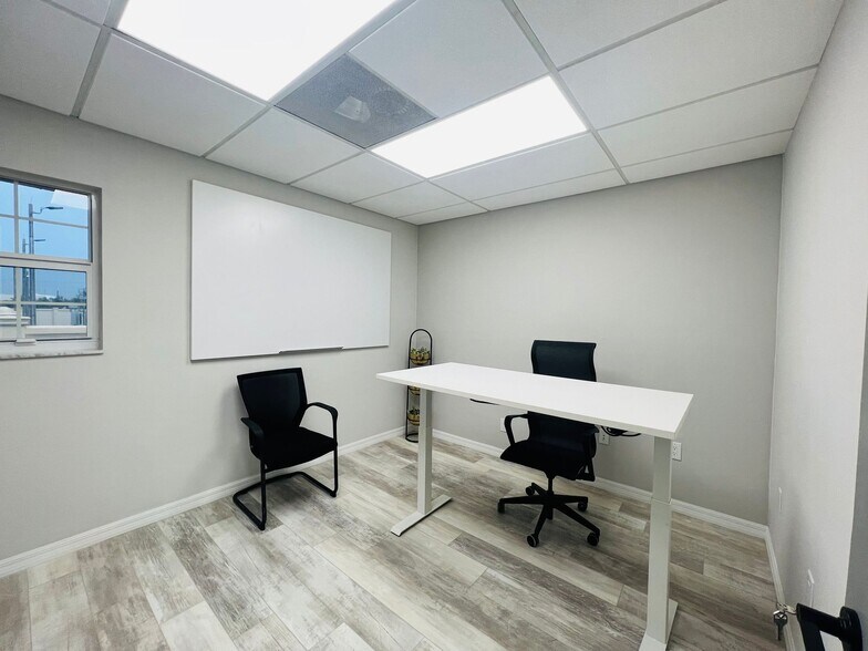 More Photos Of 1659 Indian River blvd, Vero Beach Coworking Space