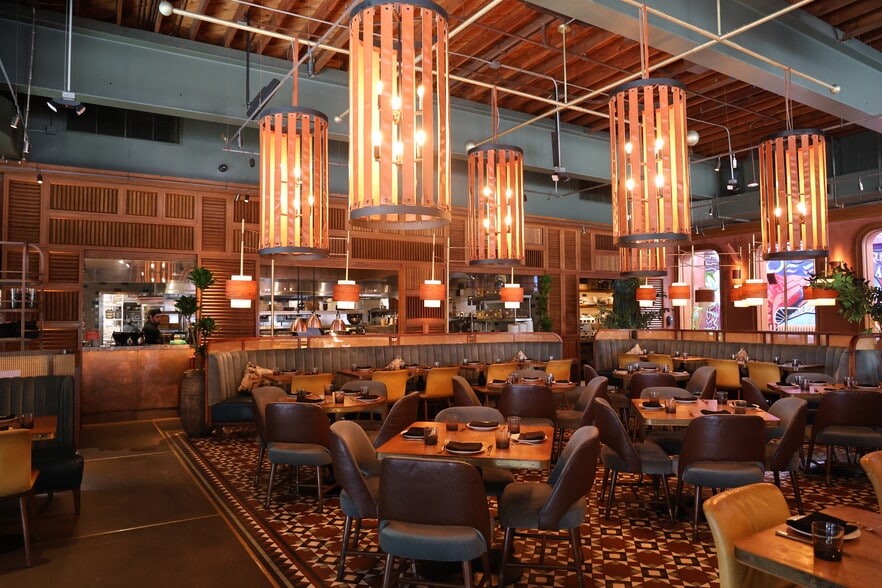 Primary Photo Of 5556 NE 4th Ct, Miami Restaurant For Lease