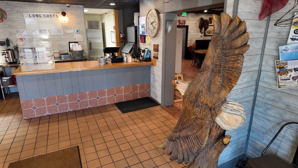 More Photos Of 140 E 12th St, Imperial Restaurant For Sale