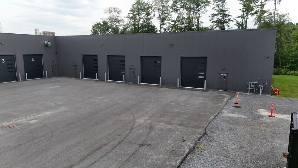 More Photos Of 1565 Rue Ernest-Harnois, Joliette Warehouse For Lease