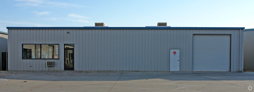Primary Photo Of 1040 N Marcin St, Visalia Light Manufacturing For Lease