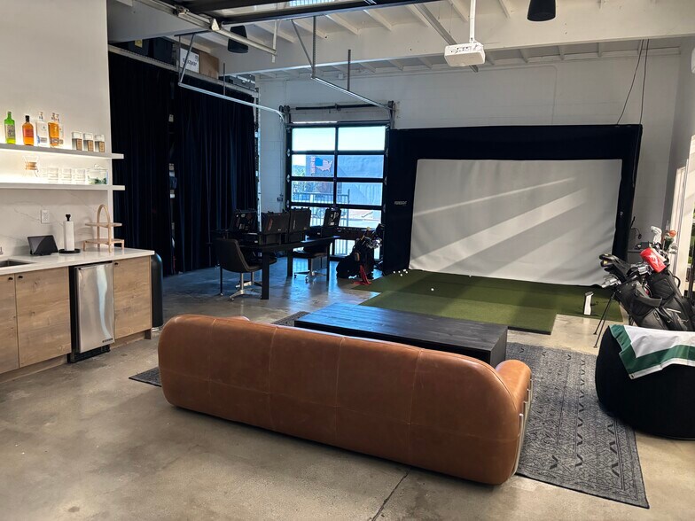 More Photos Of 1250-1264 Industrial Ave, Escondido Warehouse For Lease