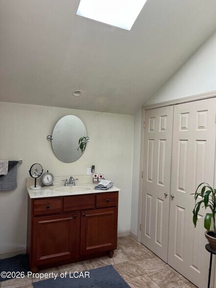 More Photos Of 197 Courtdale Ave, Courtdale Flex For Sale