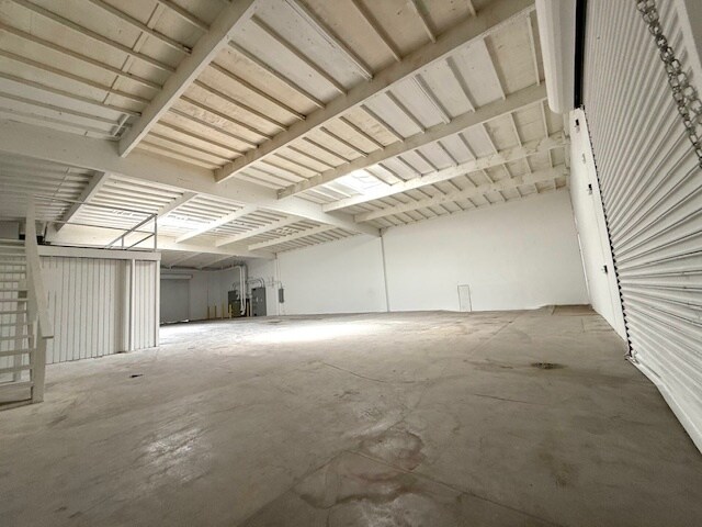 More Photos Of 326 W 131st St, Los Angeles Warehouse For Sale