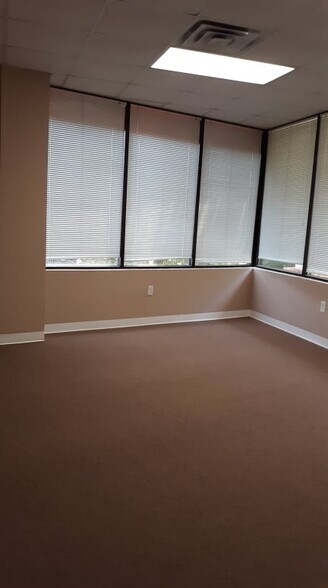 More Photos Of 5333 Bells Ferry Rd, Acworth Light Distribution For Lease