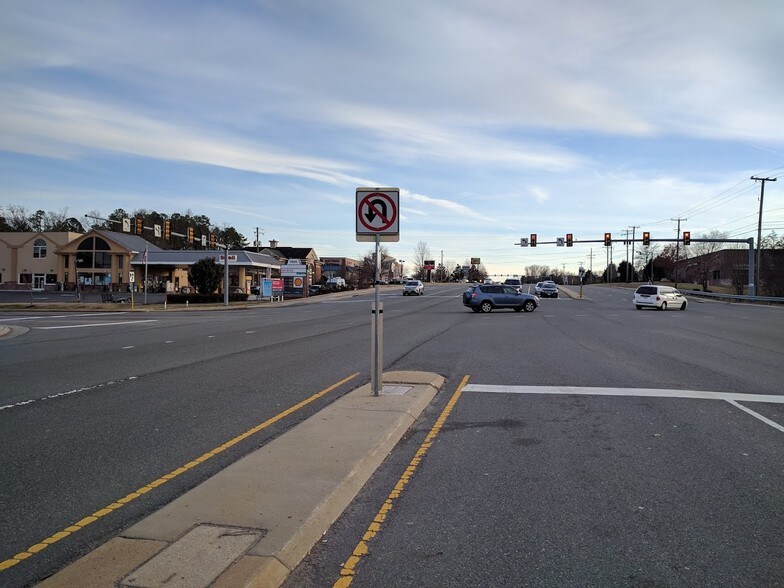 More Photos Of 9999 Brook Rd, Glen Allen Freestanding For Lease