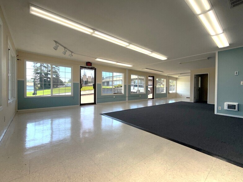 More Photos Of 2184 Broadway Ave, North Bend Office For Sale
