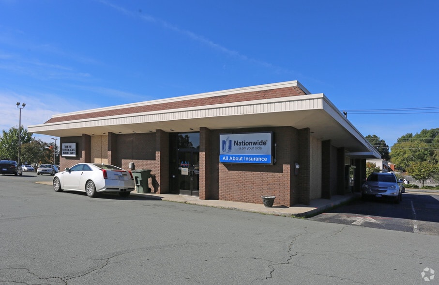 More Photos Of 410 S Main St, Graham Office For Lease
