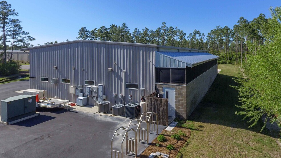 More Photos Of 17629 Cordova Pl, Panama City Beach Industrial For Sale