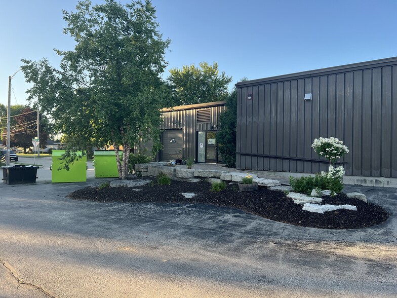 More Photos Of 1810-1900 Crooks Ave, Kaukauna General Retail For Sale