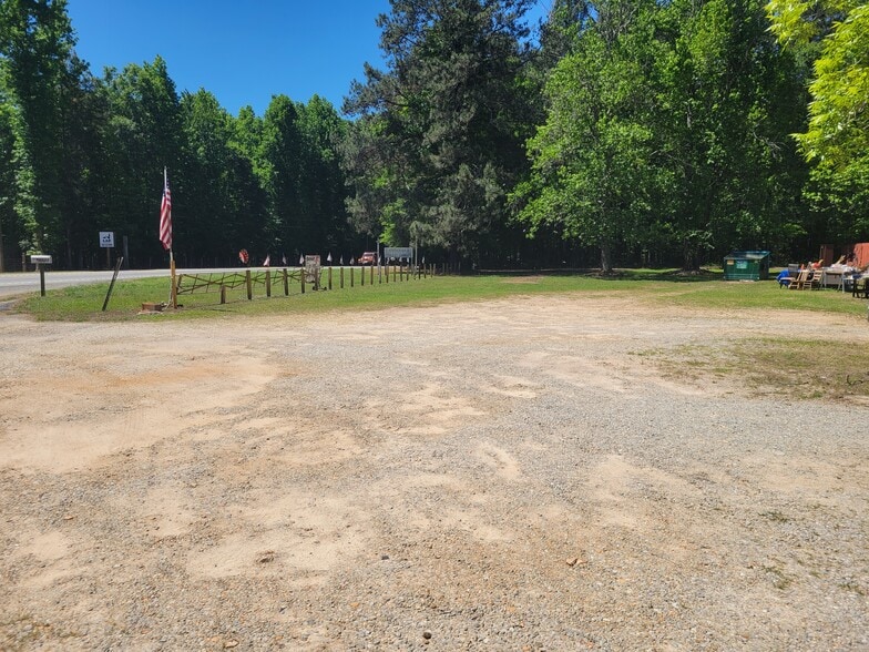 More Photos Of 5531 Macon Hwy, Bishop General Retail For Sale