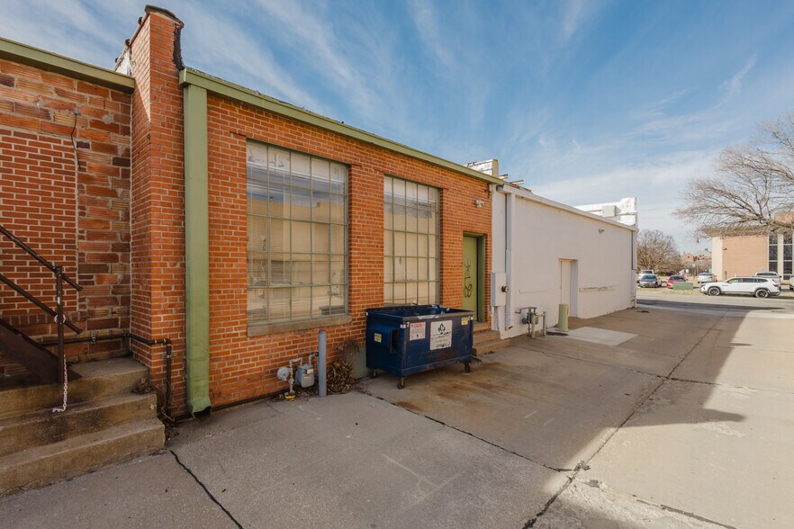 More Photos Of 724 N Main St, Newton Storefront For Sale