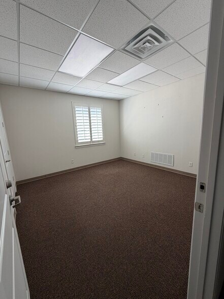 More Photos Of 6230 Colleyville Blvd, Colleyville Business Park For Lease