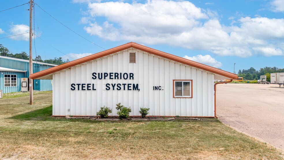 More Photos Of 1333 Jackson St, Iron Mountain Industrial For Sale