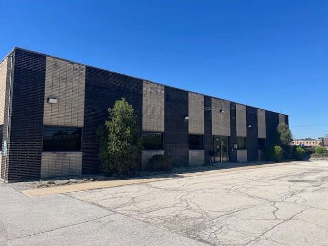 More Photos Of 7459 W 79th St, Bridgeview Warehouse For Lease