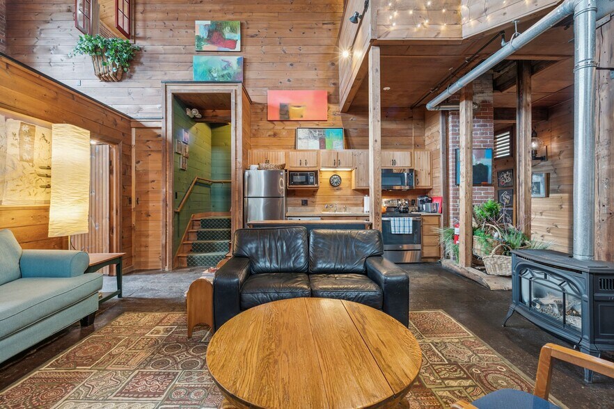 More Photos Of 26 Howland St, Plymouth Office For Sale