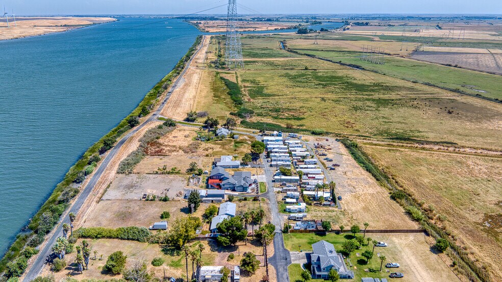 More Photos Of 4222 Lelia Dr, Rio Vista Manufactured Housing Mobile Home Park For Sale