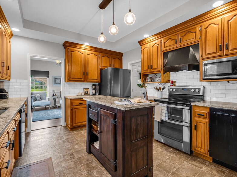More Photos Of 885 Salem Church Rd, Bostic Flex For Sale
