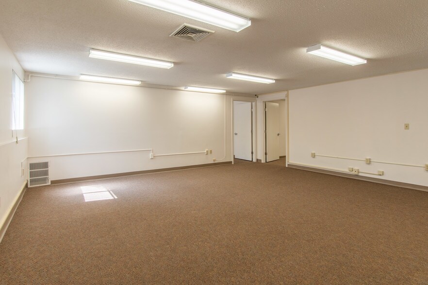 More Photos Of 155 Main Dunstable Rd, Nashua Medical For Lease