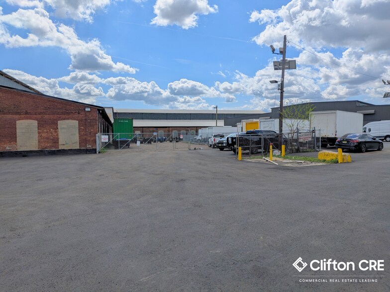 More Photos Of 5 Slater Dr, Elizabeth Warehouse For Lease