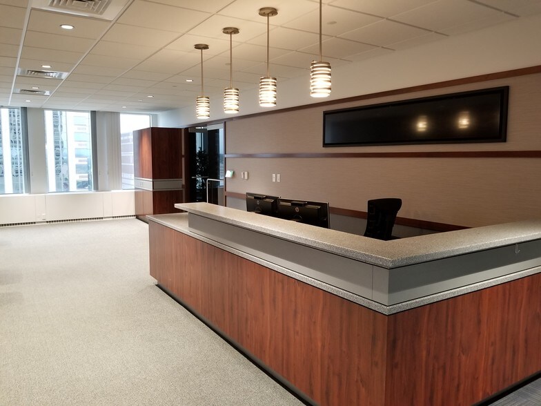 More Photos Of 1500 Main St, Springfield Medical For Lease