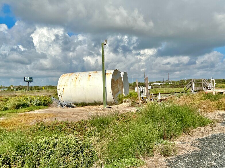 More Photos Of 1603 N State Highway 35, Aransas Pass Chemical Oil Refinery For Sale