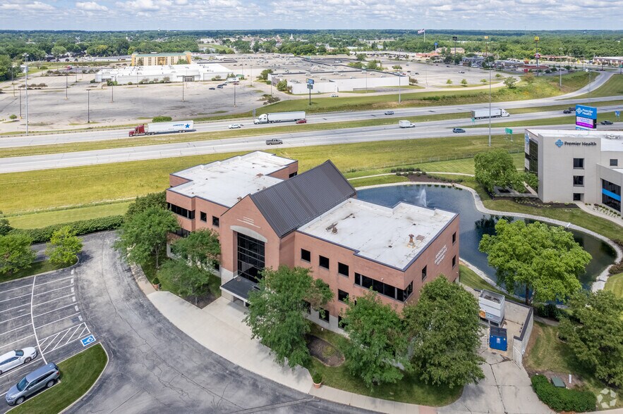 More Photos Of 1 Heritage Pl, Piqua Business Park For Lease