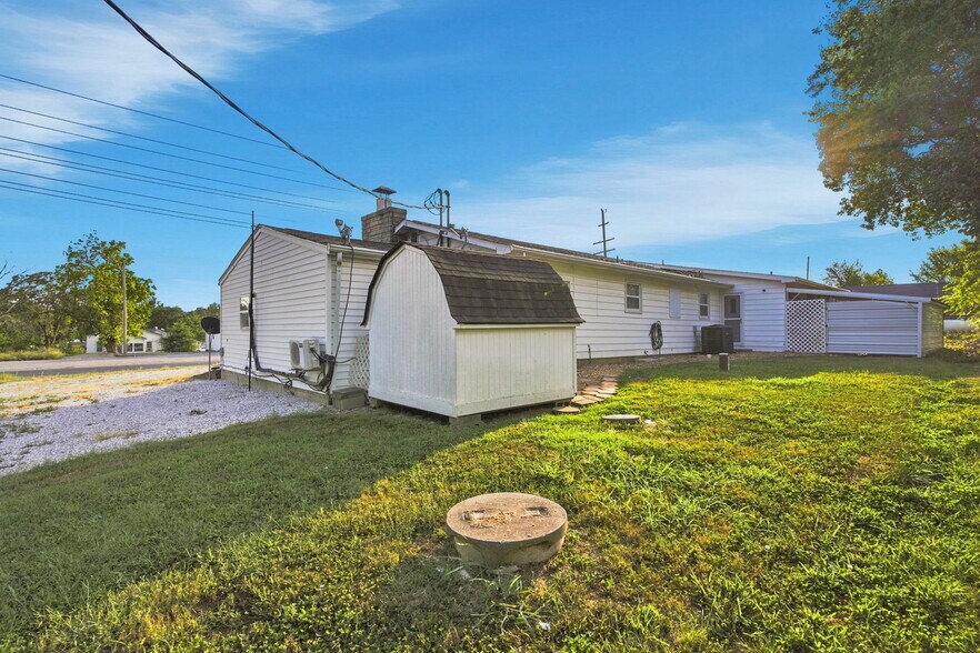 More Photos Of 3741 State Rte 30 Hwy, Lonedell Multifamily For Sale