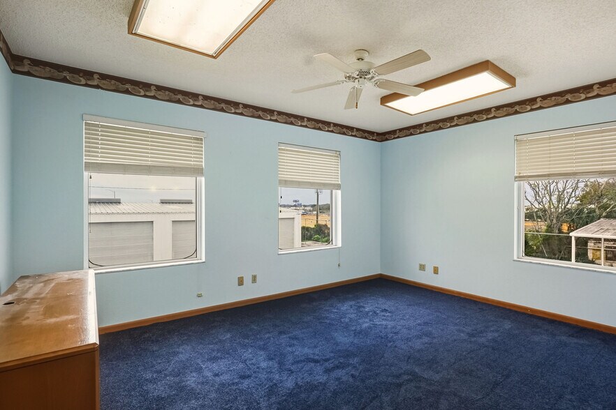 More Photos Of 1803 3rd St Sw, Winter Haven General Retail For Lease