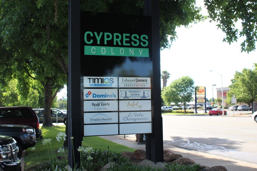 More Photos Of 926 E Cypress Ave, Redding Storefront Retail Office For Lease