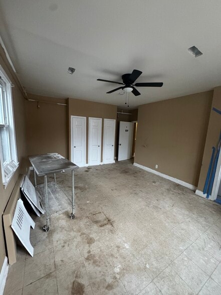 More Photos Of 2449 Shirley Ave, Baltimore Flex For Sale